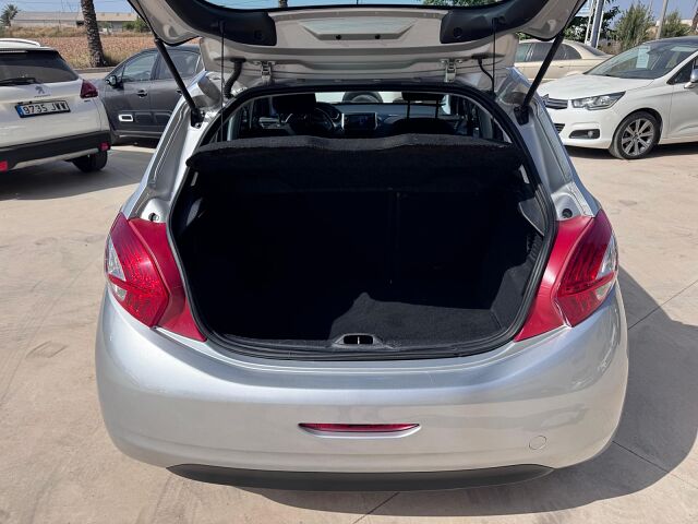  PEUGEOT 208 ACTIVE 1.2 VTI SPANISH LHD IN SPAIN ONLY 101000 MILES SUPERB 2012